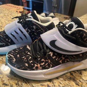 Kevin Durant KD 14 Floral Basketball